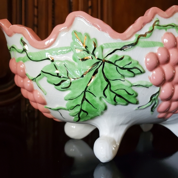Vntg Handpainted Ceramic Centerpiece Bowl Pink Grapes🍇 Green, Gold Irredescent - Picture 4 of 15